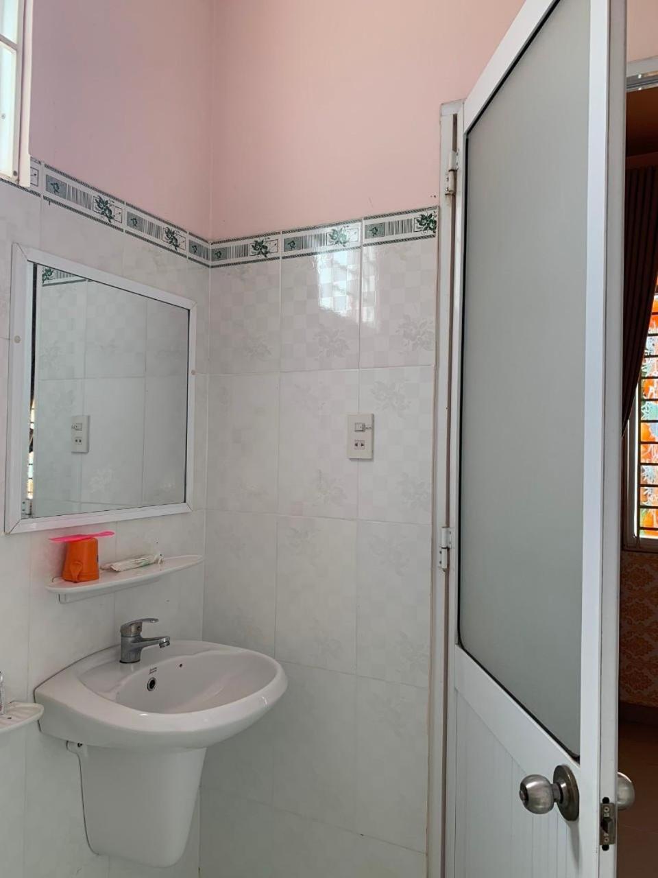 Khach San Khanh Du - Khanh Du Hotel Bien Hoa Εξωτερικό φωτογραφία
